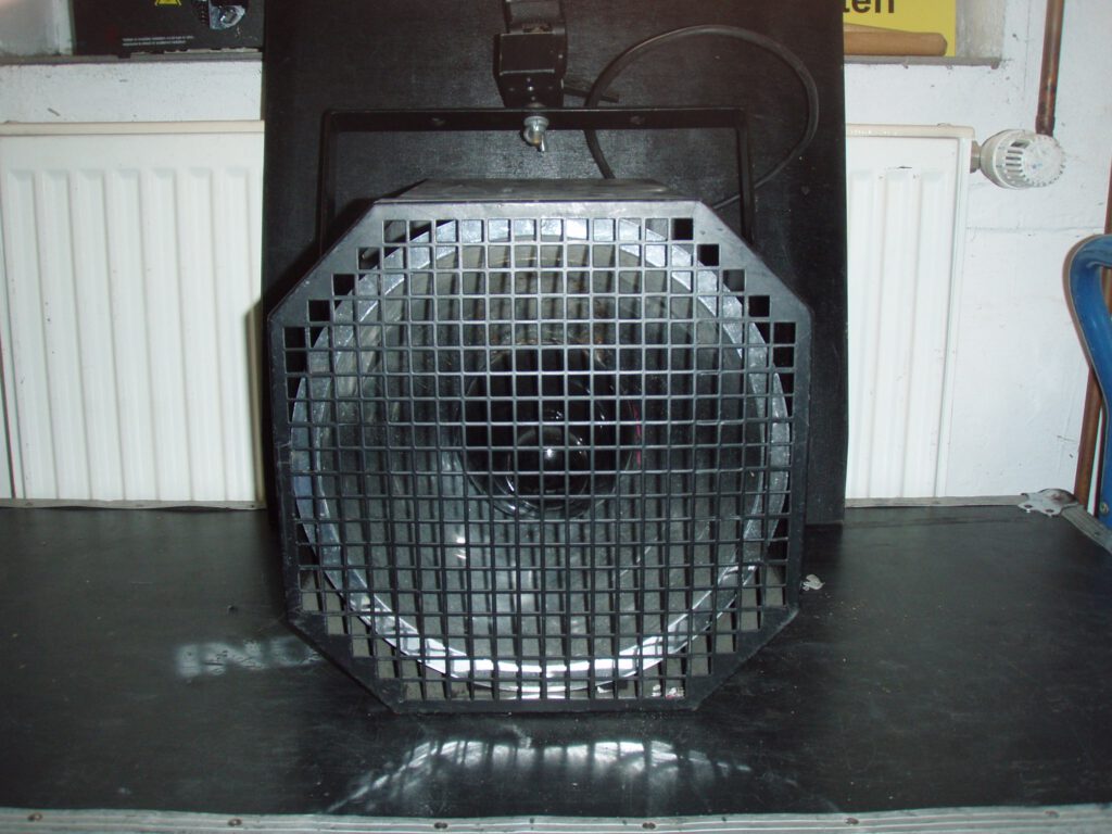 Eurolite UV Scheinwerfer 400W