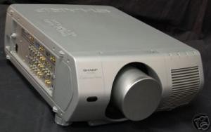 Sharp XG-V10 LCD Projektor, 4700 Alu, UXGA